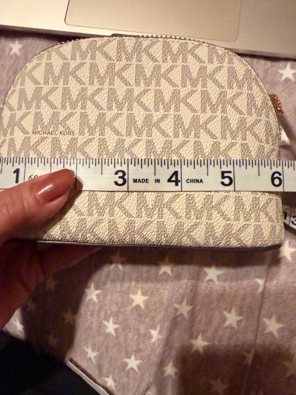 Michael Kors Cream and Gray Logo Dome Cosmetic Case with Gold Hardware - Picture 9 of 13